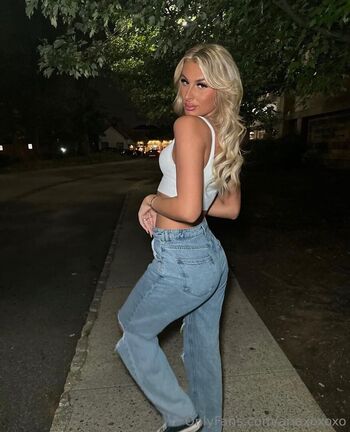 Full leaked Ariaxoxoxo page private onlyfans photo