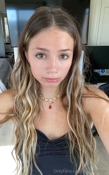 Full leaked Ariellesutton page private onlyfans photo