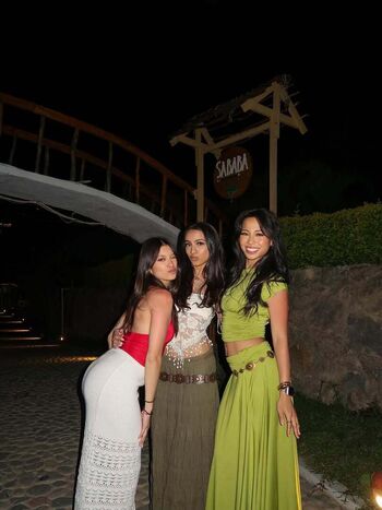 Full leaked Arienne monteclar private onlyfans photo