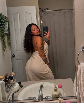 Full leaked Aries ceja private onlyfans photo