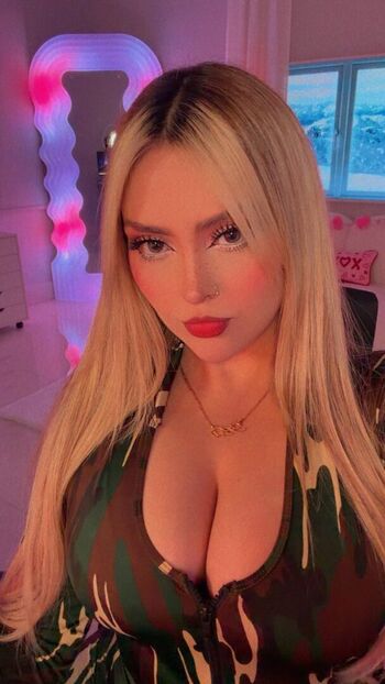 Full leaked Arigameplays private onlyfans photo