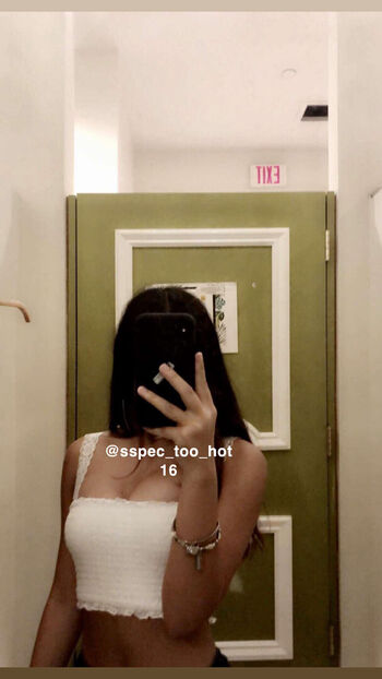 Full leaked Arikitty private onlyfans photo