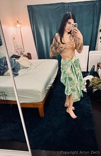 Full leaked Arryn zech page private onlyfans photo