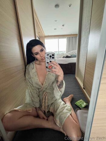 Full leaked Arryn zech private onlyfans photo