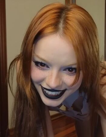 Full leaked Artemisa meows private onlyfans photo