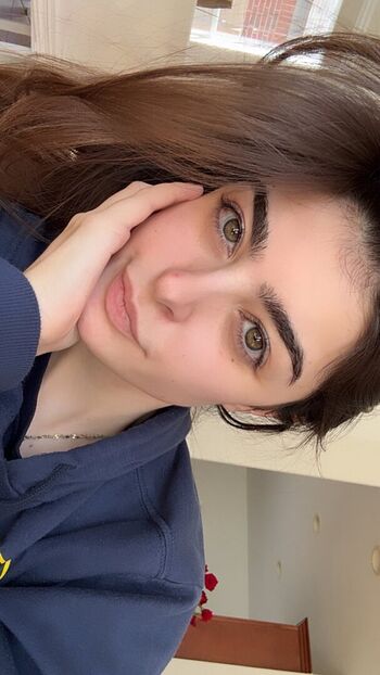 Full leaked Aruuu private onlyfans photo