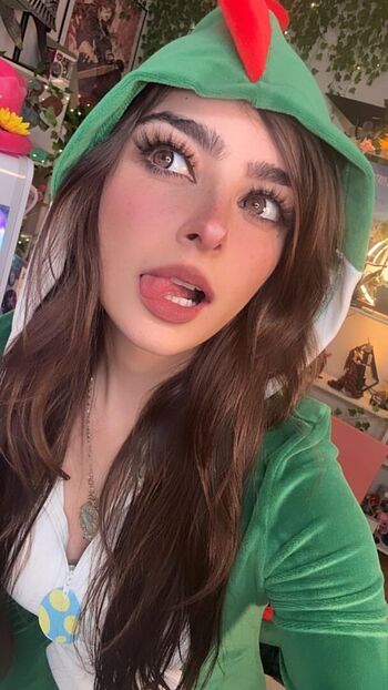 Full leaked Aruuu private onlyfans photo