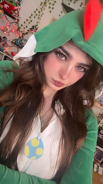 Full leaked Aruuu private onlyfans photo