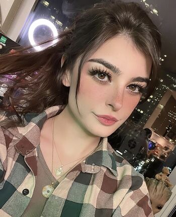 Full leaked Aruuu private onlyfans photo