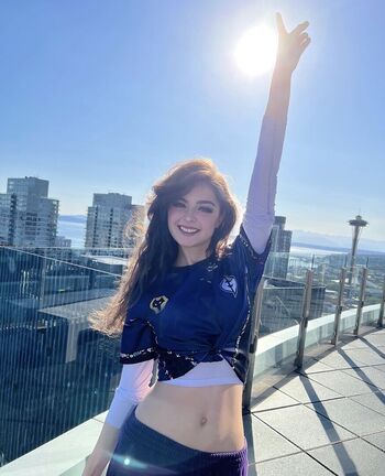 Full leaked Aruuu private onlyfans photo