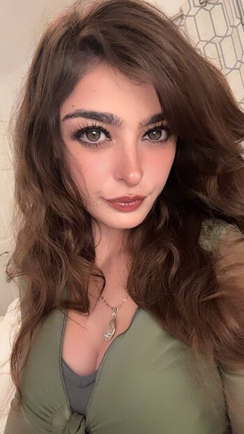 Full leaked Aruuu private onlyfans photo