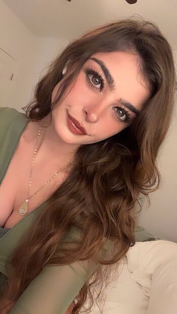 Full leaked Aruuu private onlyfans photo