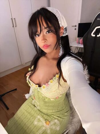 Full leaked Ashantiloo private onlyfans photo