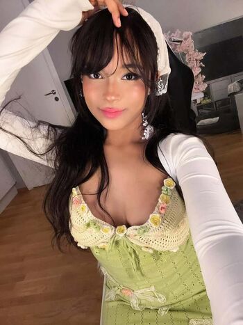 Full leaked Ashantiloo private onlyfans photo