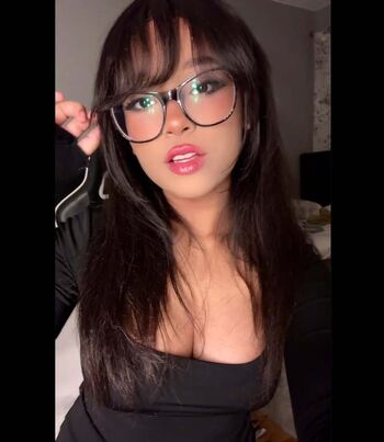 Full leaked Ashantiloo private onlyfans photo