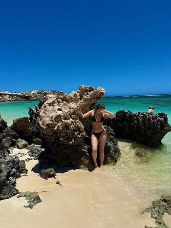 Full leaked Ashell private onlyfans photo