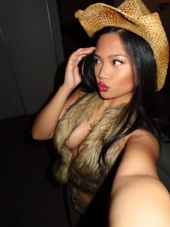 Full leaked Ashley luzon private onlyfans photo