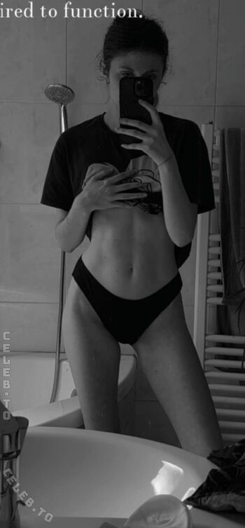 Full leaked Ashley shira page private onlyfans photo