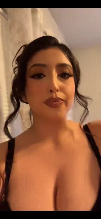 Full leaked Ashleyarambulaa private onlyfans photo