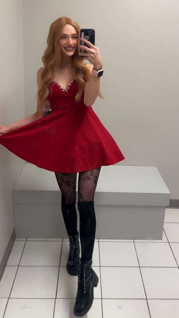 Full leaked Ashleyyy private onlyfans photo