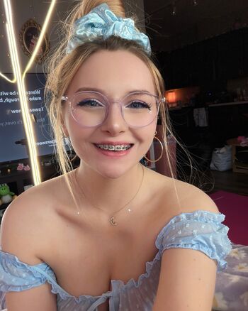Full leaked Ashtronova page private onlyfans photo