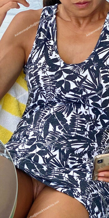 Full leaked Asiancouplefla page private onlyfans photo