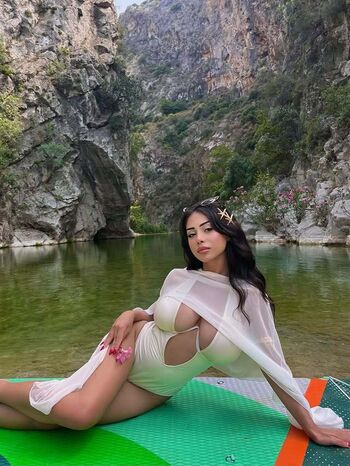 Full leaked Aslihel private onlyfans photo