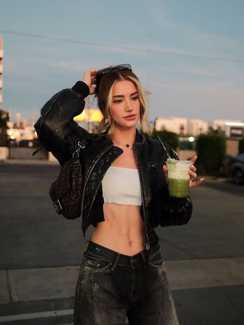 Full leaked Astabush private onlyfans photo