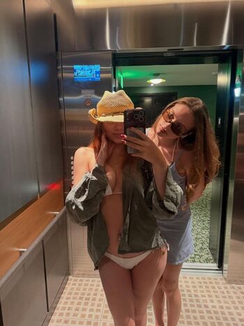 Full leaked Aurorafoxxxx private onlyfans photo