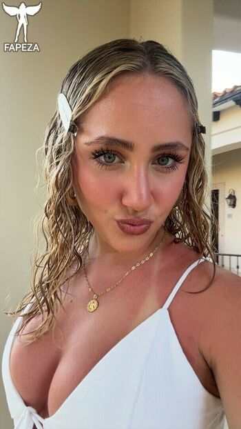 Full leaked Ava kolker private onlyfans photo