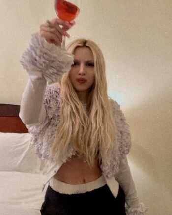 Full leaked Ava max private onlyfans photo