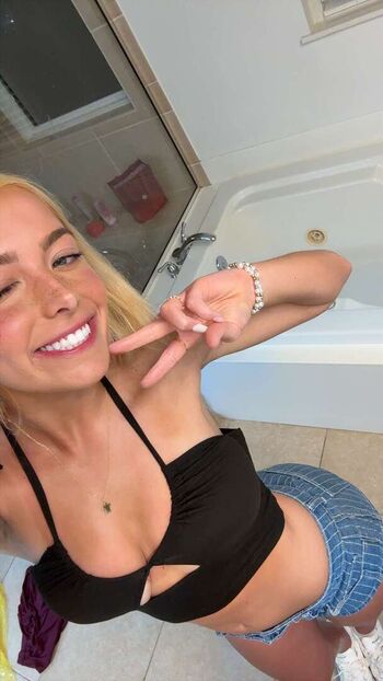 Full leaked Ava nucci page private onlyfans photo
