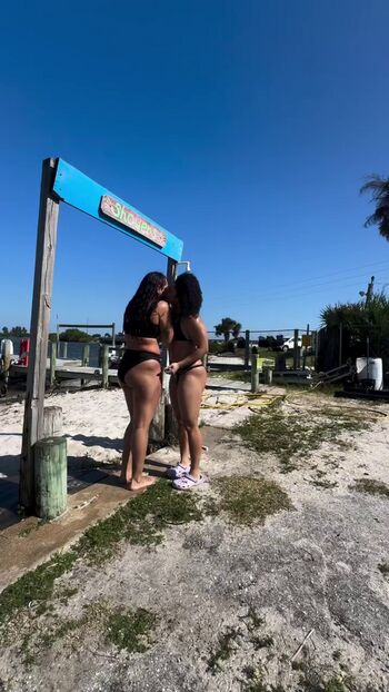 Full leaked Ava raine private onlyfans photo