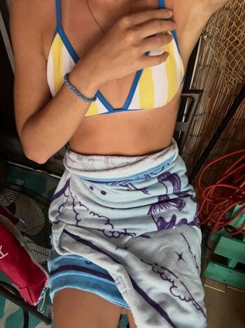 Full leaked Avery shipp page private onlyfans photo