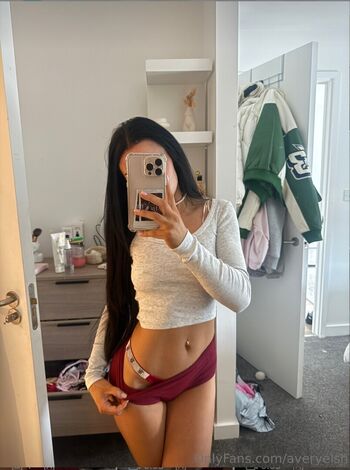 Full leaked Aviezhou private onlyfans photo