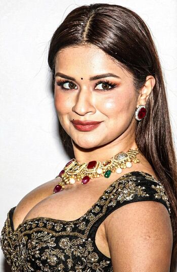 Full leaked Avneet kaur page private onlyfans photo