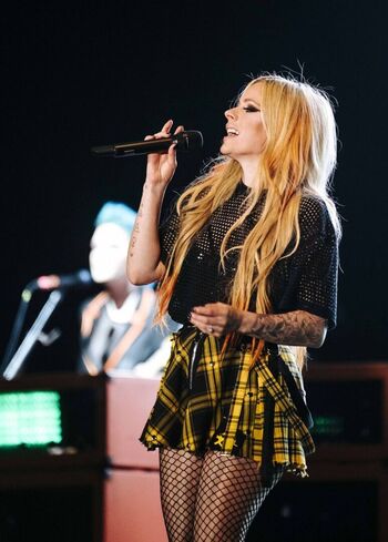 Full leaked Avril lavigne private onlyfans photo