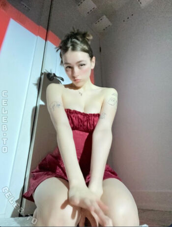 Full leaked Awholelottazozo private onlyfans photo