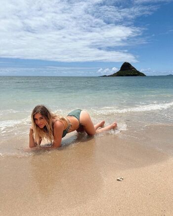 Full leaked Ayeisemi private onlyfans photo