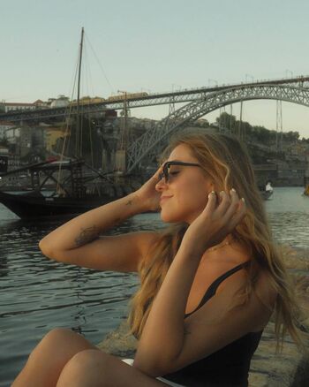 Full leaked Ayeisemi private onlyfans photo