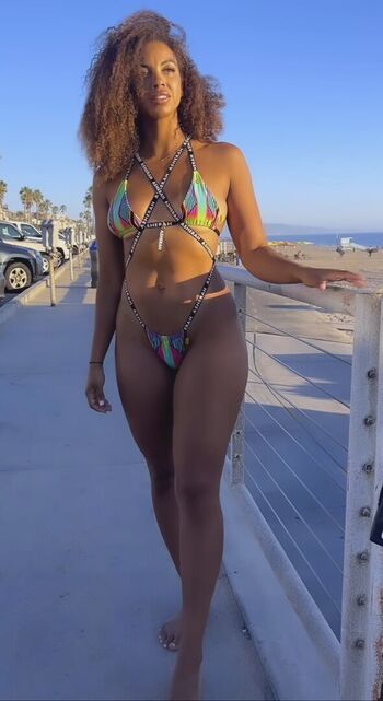 Full leaked Aysiavernell private onlyfans photo