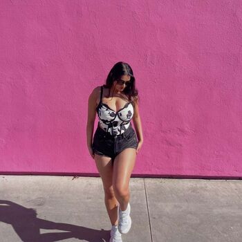 Full leaked Ayushaaaa private onlyfans photo