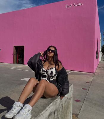 Full leaked Ayushaaaa private onlyfans photo