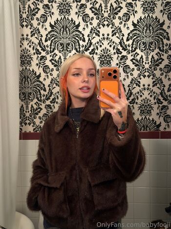 babyfooji / peachtot