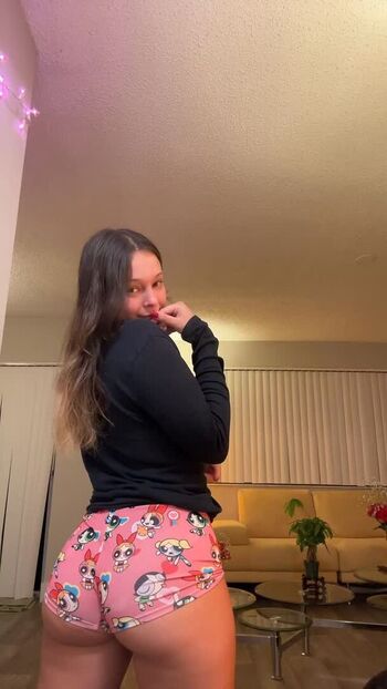 Full leaked Babygirlalice private onlyfans photo