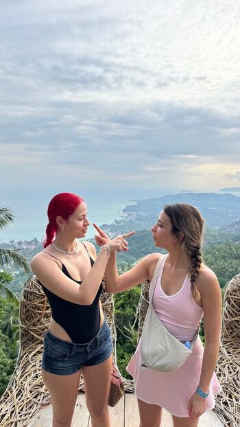 Full leaked Badmomzjay page private onlyfans photo