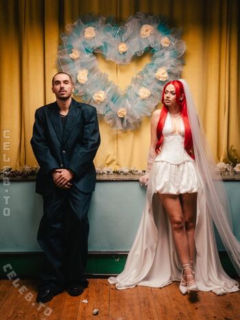 Full leaked Badmomzjay private onlyfans photo