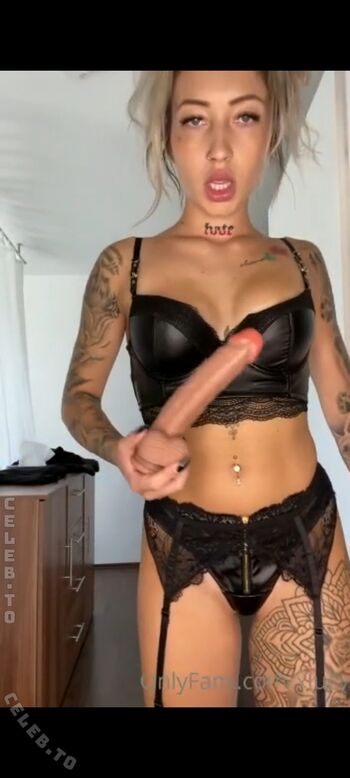 Full leaked Badxlucy cy private onlyfans photo