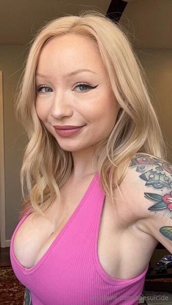 Full leaked Baesuicide page private onlyfans photo