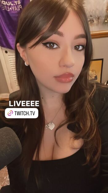 Full leaked Bananabrea private onlyfans photo